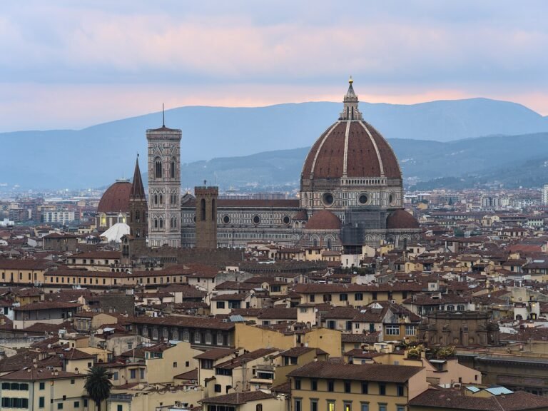 Quanto Costa un Deposito Bagagli a Firenze: Prezzi e Tariffe